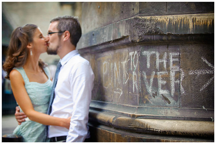 Michaelhouse wedding bride groom kiss chalk sign to the river