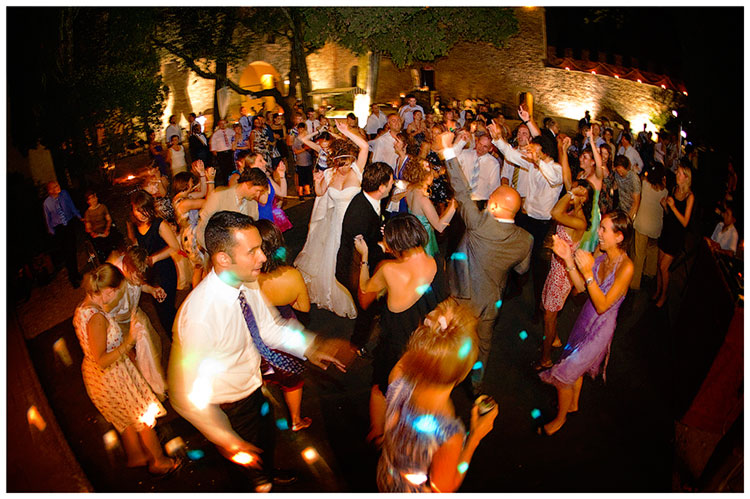 Castel di Poggio wedding full out door dance floor