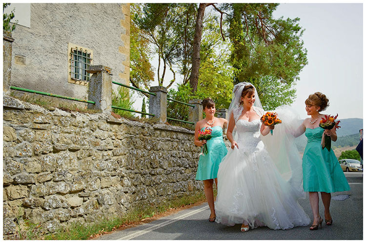 Fraternita di Romena wedding bride bridesmaids walking to church