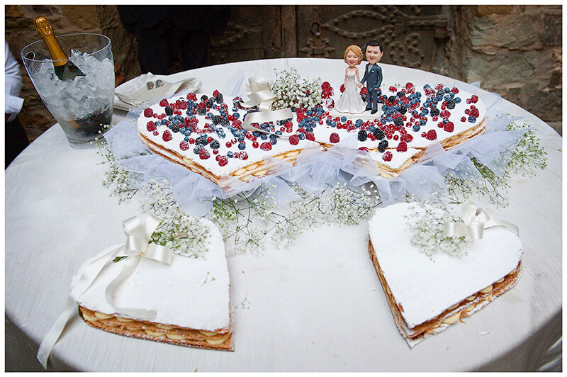 heart shaped wedding cakes